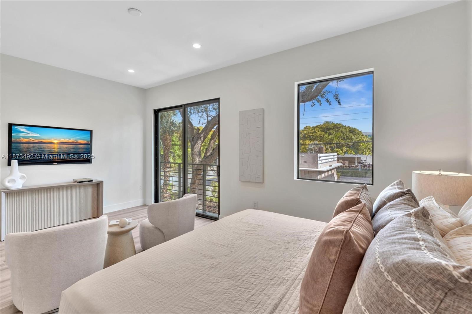 EAST SHENANDOAH - Residential