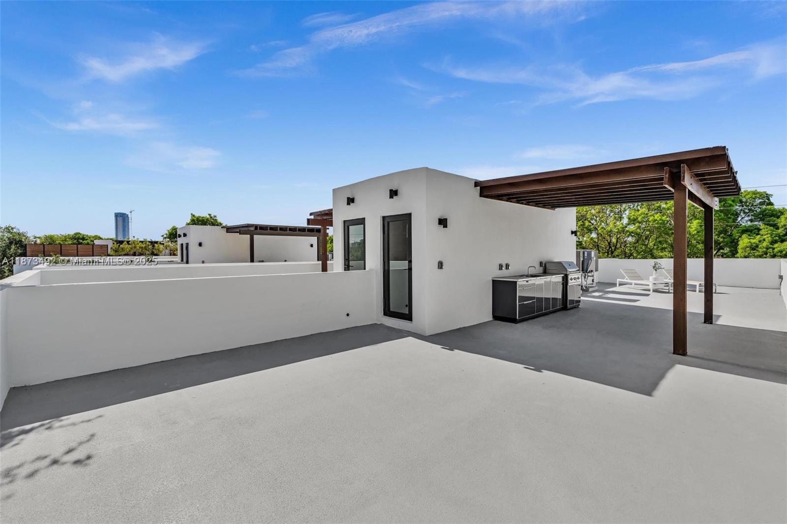 EAST SHENANDOAH - Residential