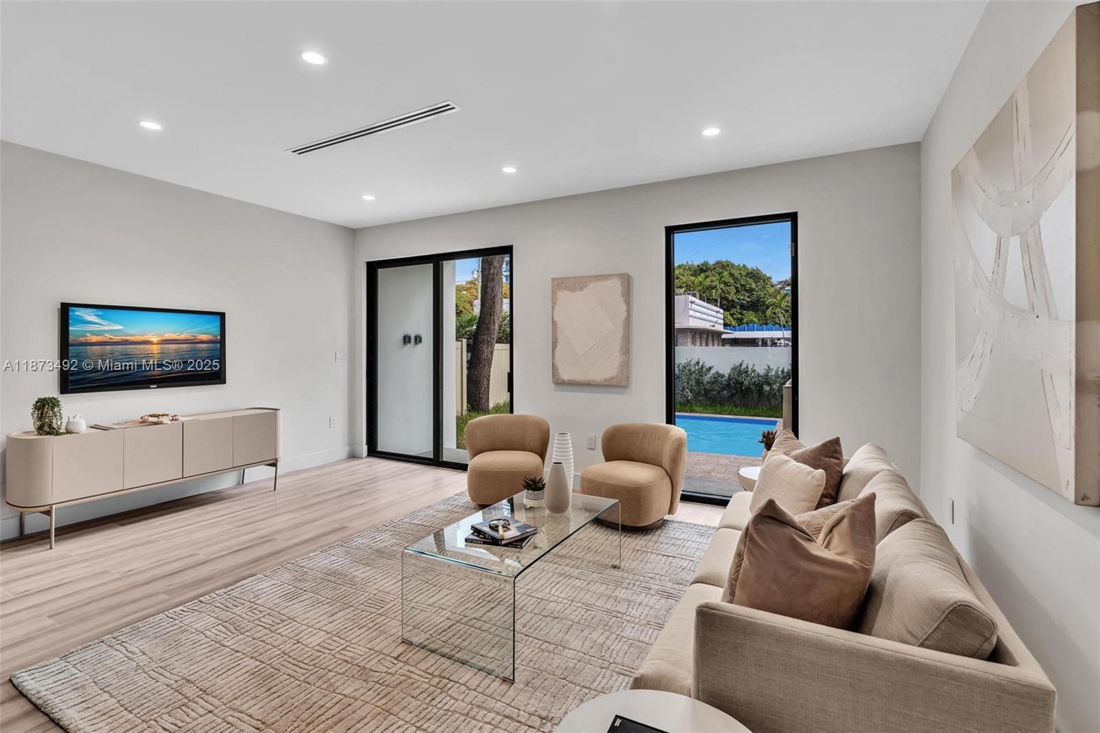 EAST SHENANDOAH - Residential