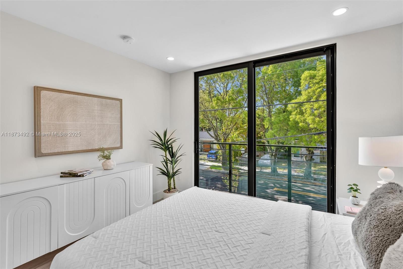 EAST SHENANDOAH - Residential