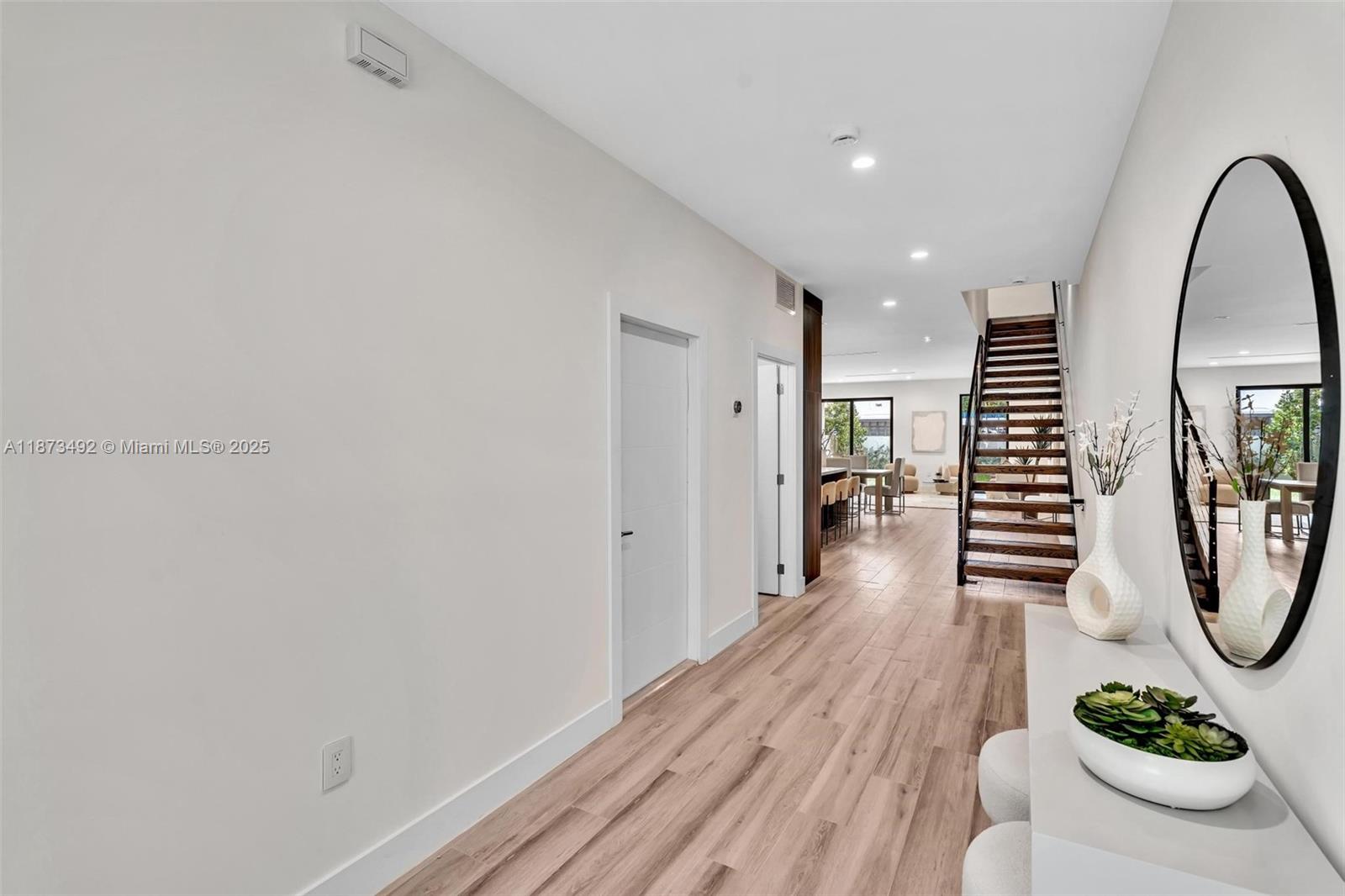 1387 SW 22nd Ter