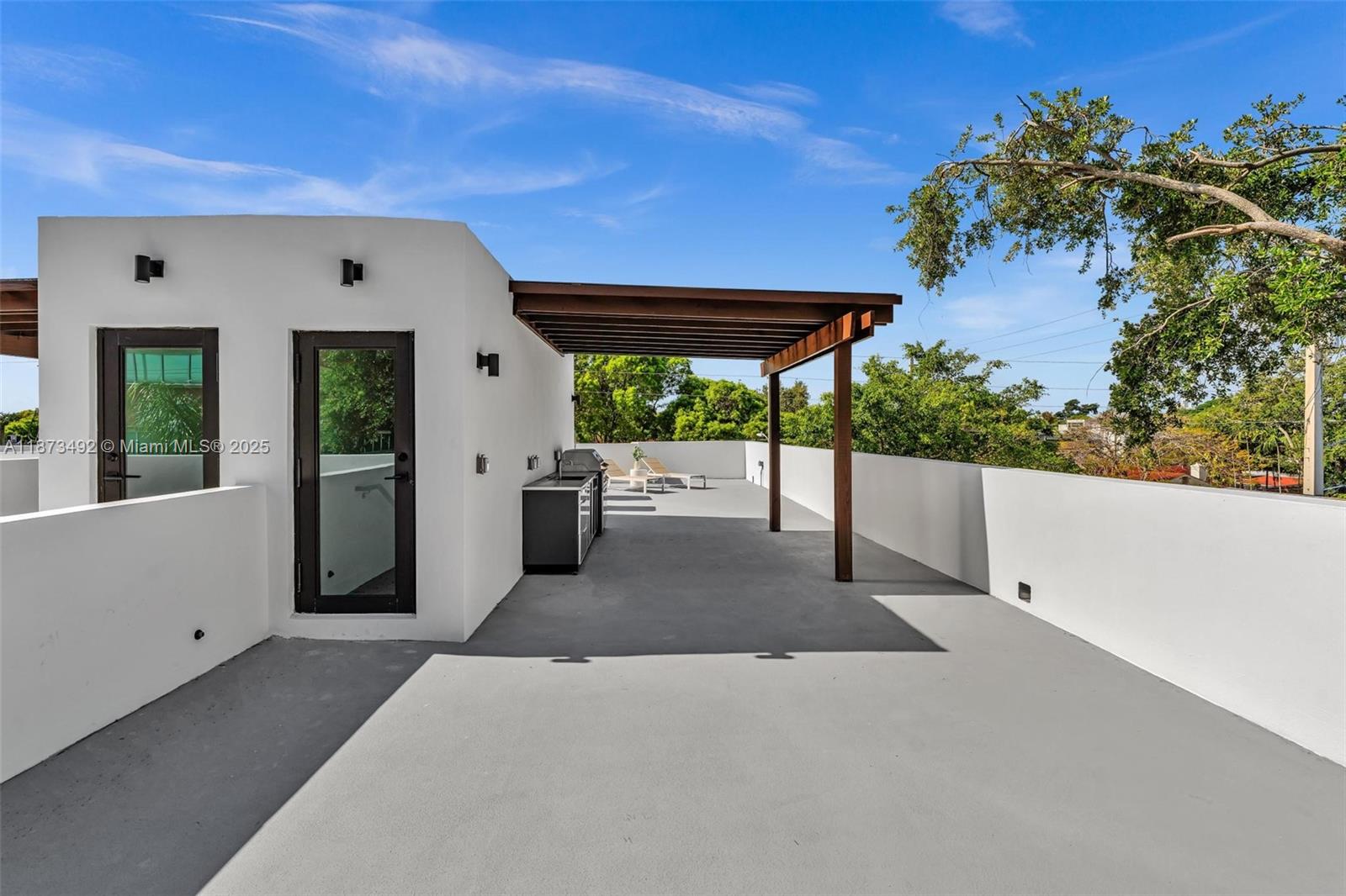 EAST SHENANDOAH - Residential