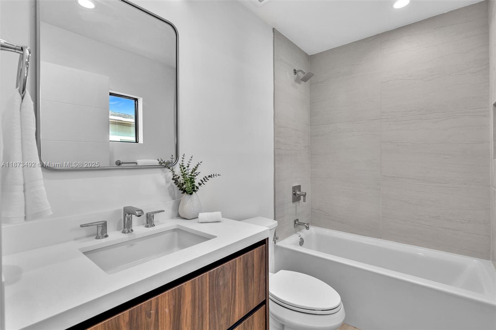 EAST SHENANDOAH - Residential