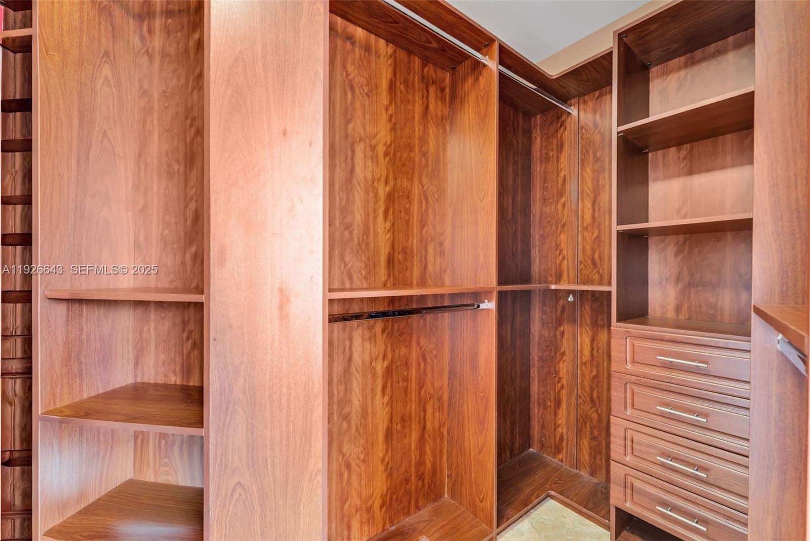 TRUMP ROYALE CONDO - Residential