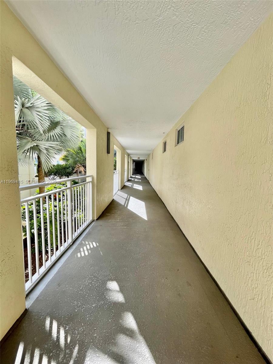 DOWNTOWN DADELAND CONDO N - Residential Lease