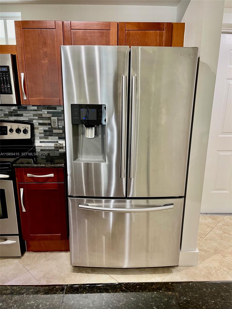 DOWNTOWN DADELAND CONDO N - Residential Lease