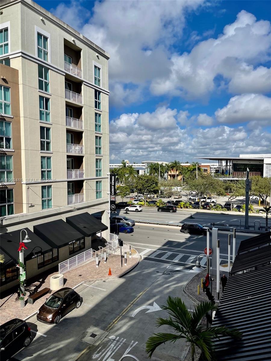DOWNTOWN DADELAND CONDO N - Residential Lease