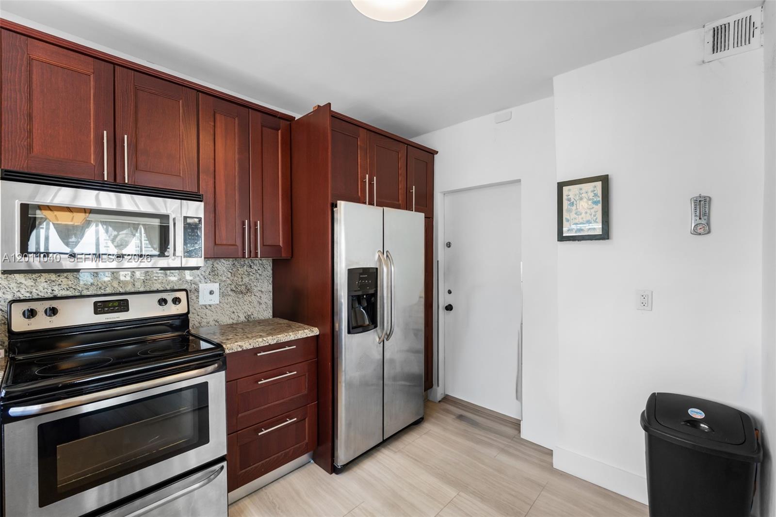 IMPERIAL TOWERS CONDO - Residential