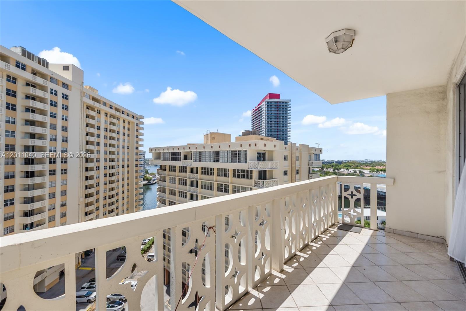 IMPERIAL TOWERS CONDO - Residential