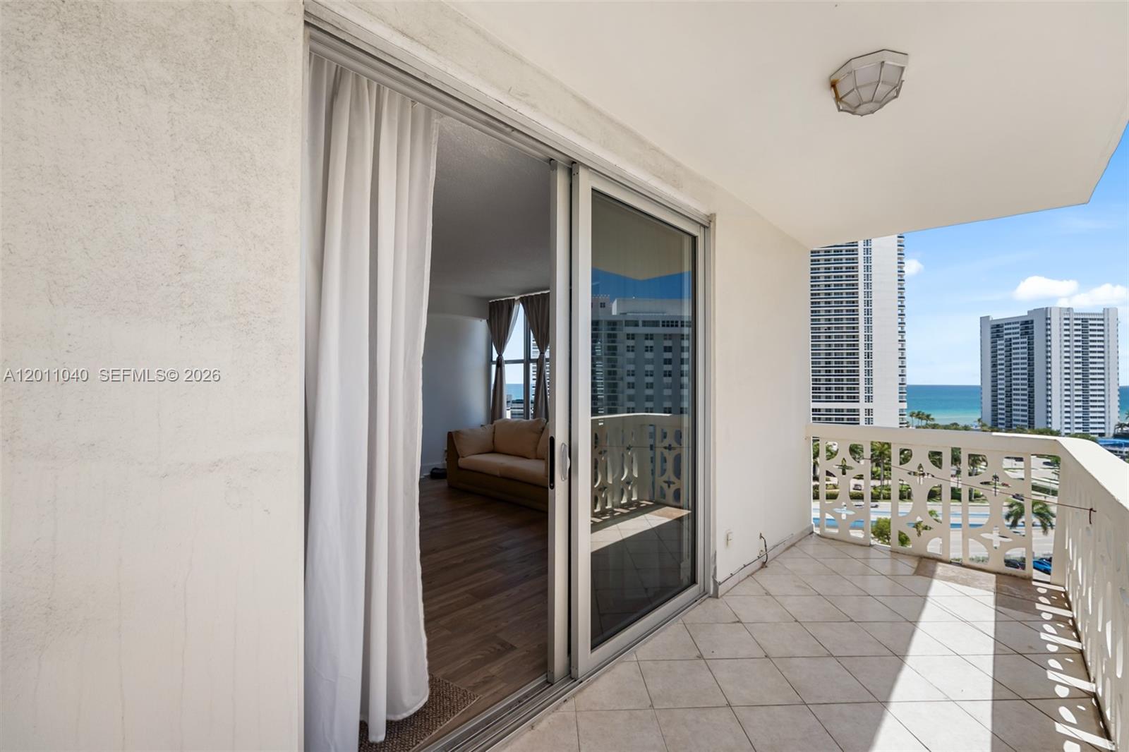 IMPERIAL TOWERS CONDO - Residential