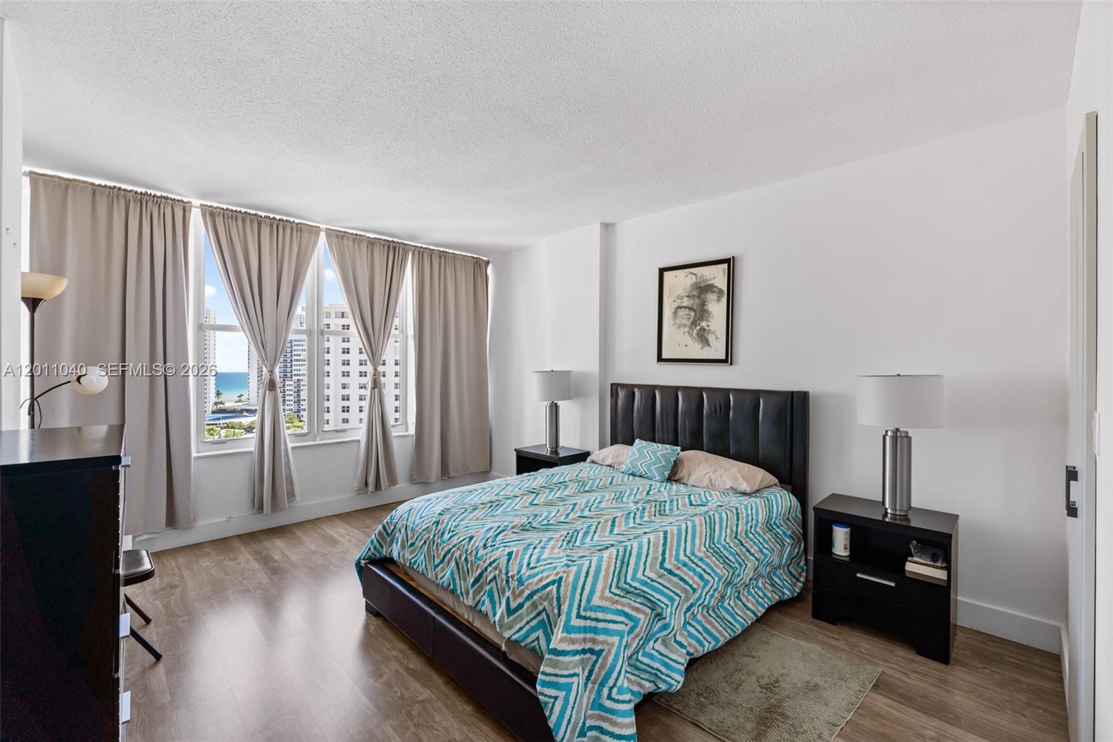 IMPERIAL TOWERS CONDO - Residential