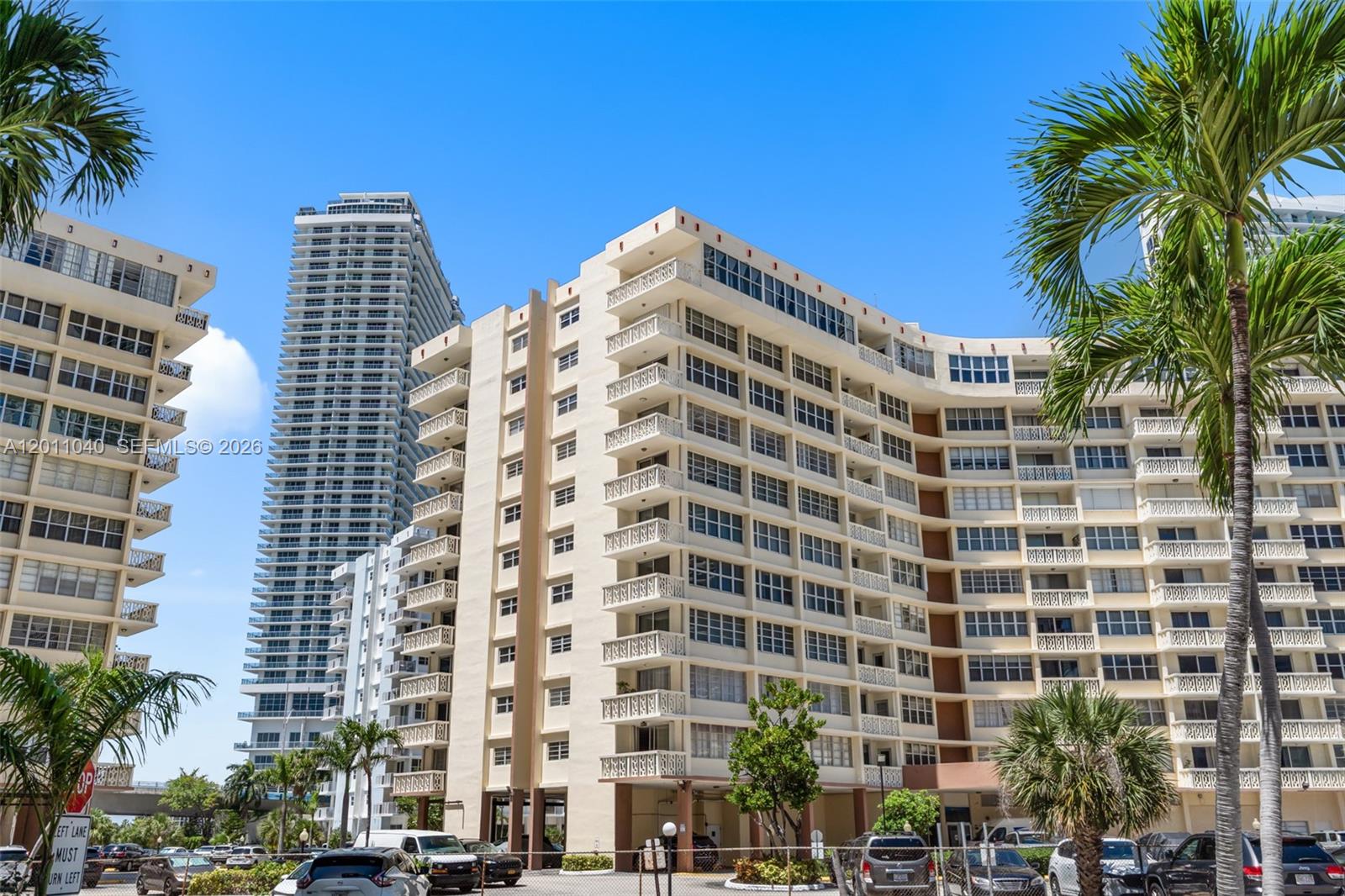 IMPERIAL TOWERS CONDO - Residential