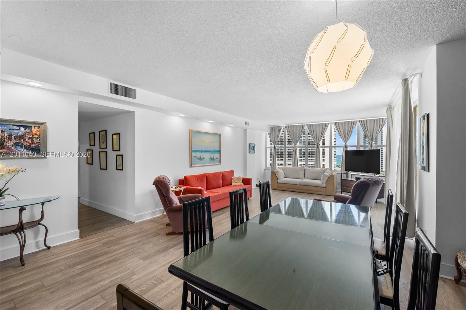 IMPERIAL TOWERS CONDO - Residential