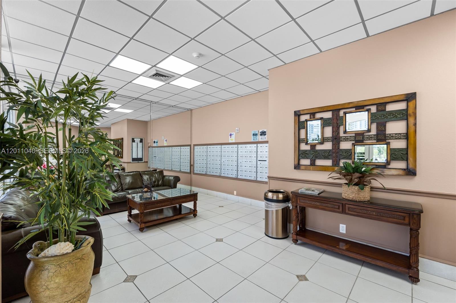 IMPERIAL TOWERS CONDO - Residential