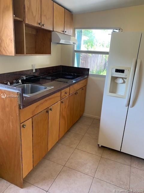 BISCAYNE GARDENS SEC E PA - Residential Lease