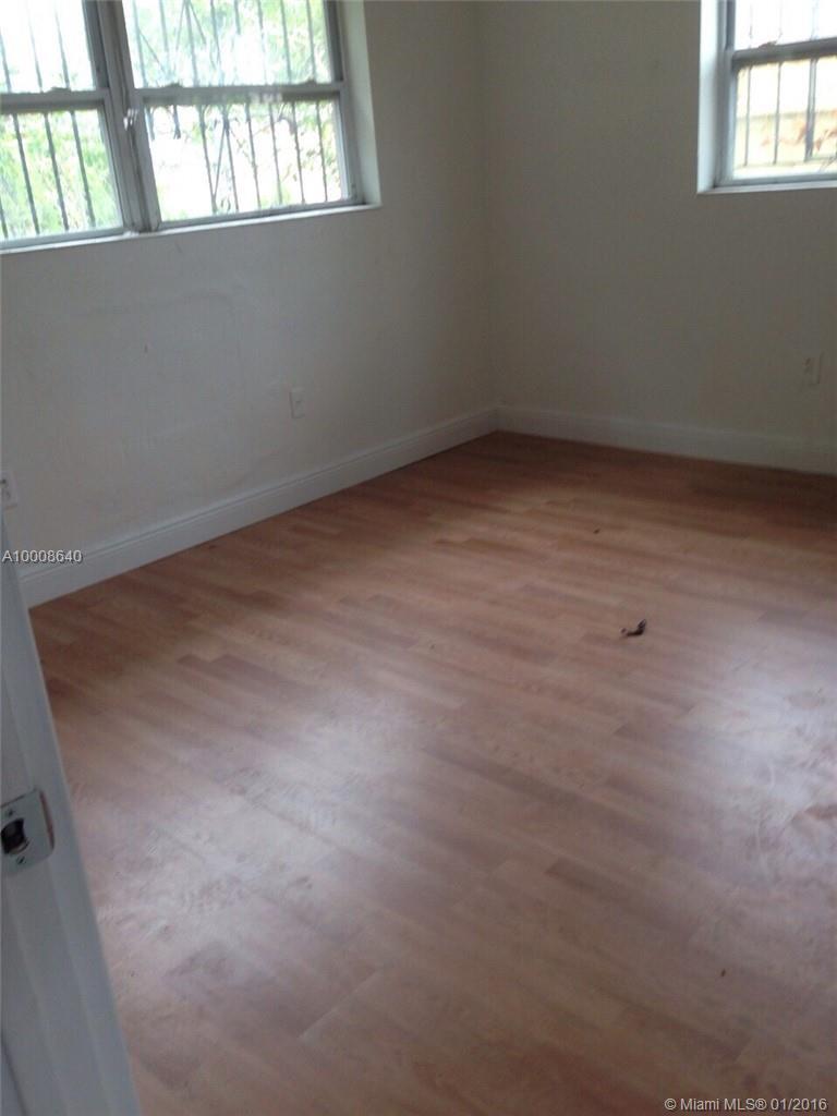 9 53 41 GREENVILLE MANOR - Residential