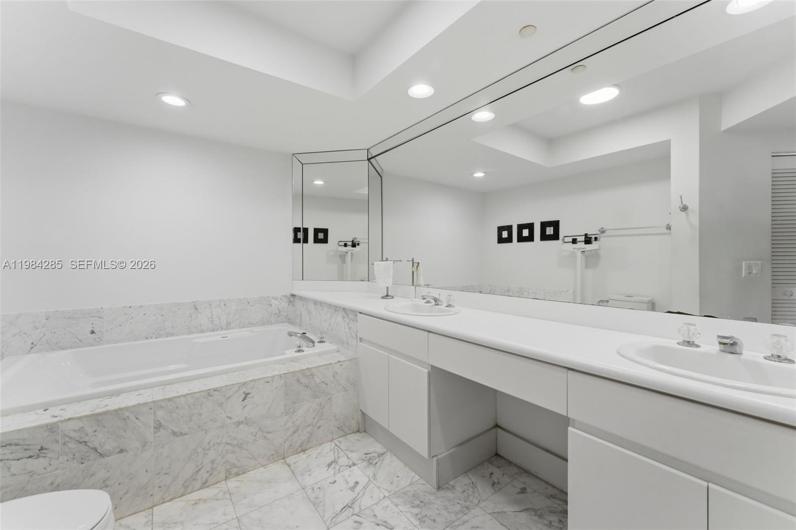 OCEANIA IV CONDO - Residential