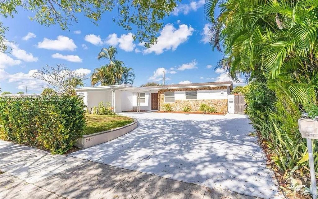 Photo of 7851 Raleigh St, Hollywood, FL 33024 (MLS # A12028634)