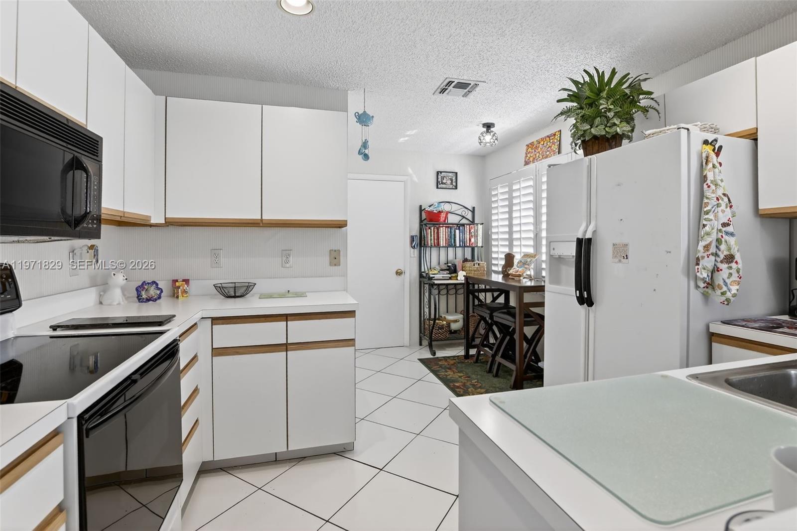 FOREST RIDGE CLUSTER HOME - Residential