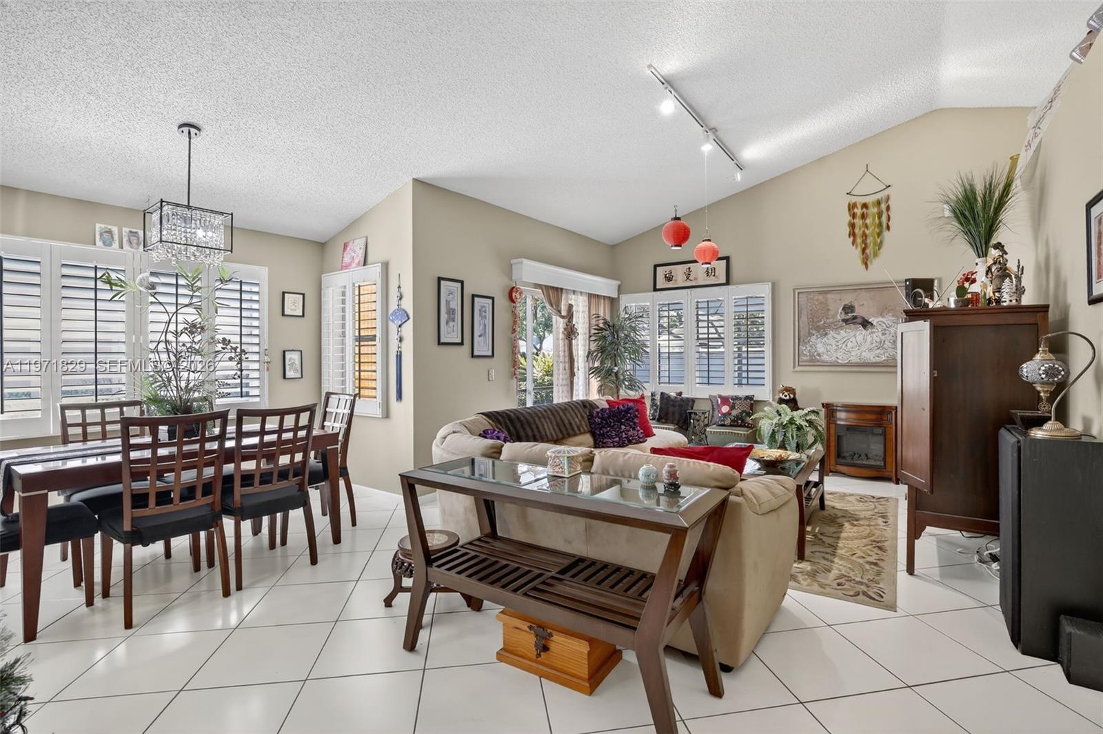 FOREST RIDGE CLUSTER HOME - Residential