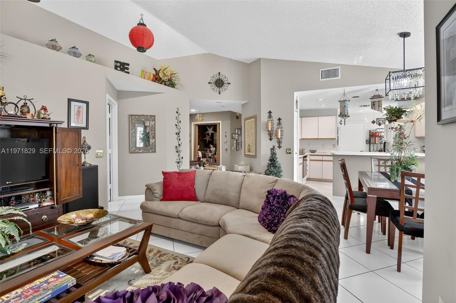 FOREST RIDGE CLUSTER HOME - Residential