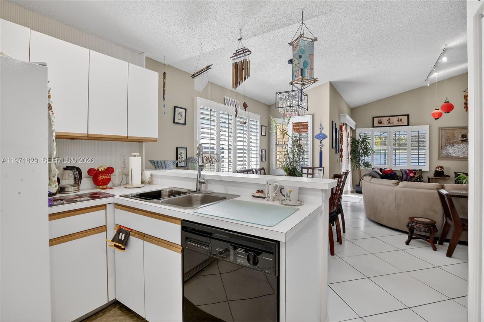 FOREST RIDGE CLUSTER HOME - Residential