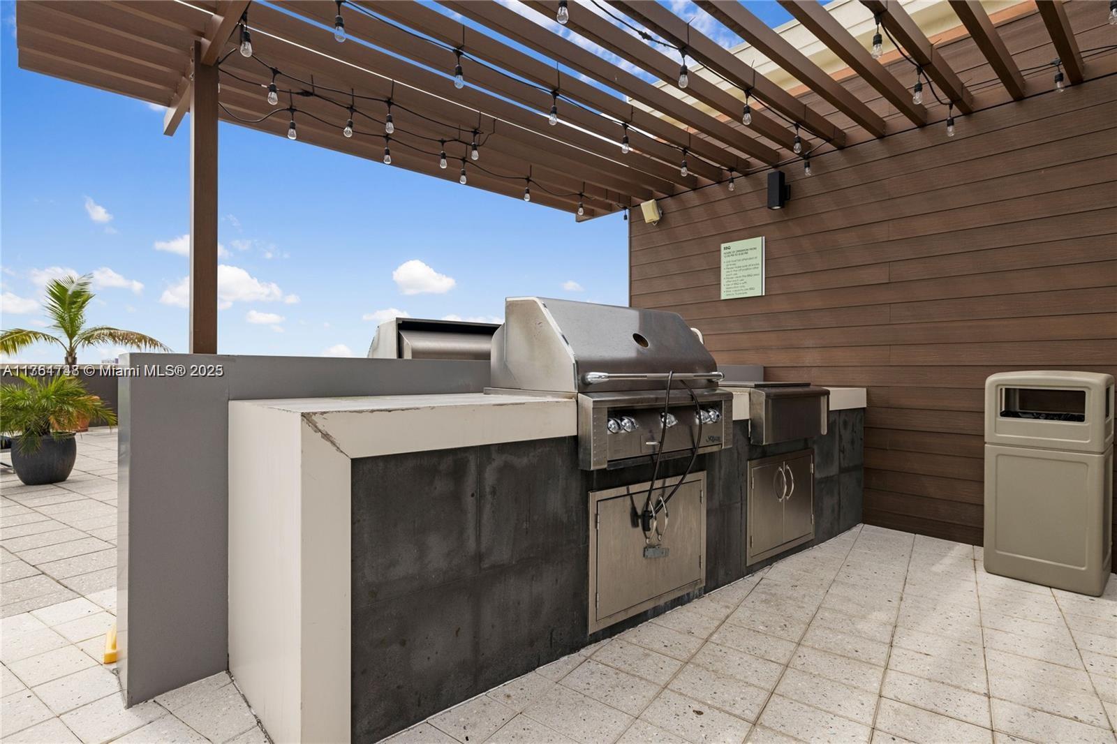 MIDBLOCK MIAMI CONDO - Residential