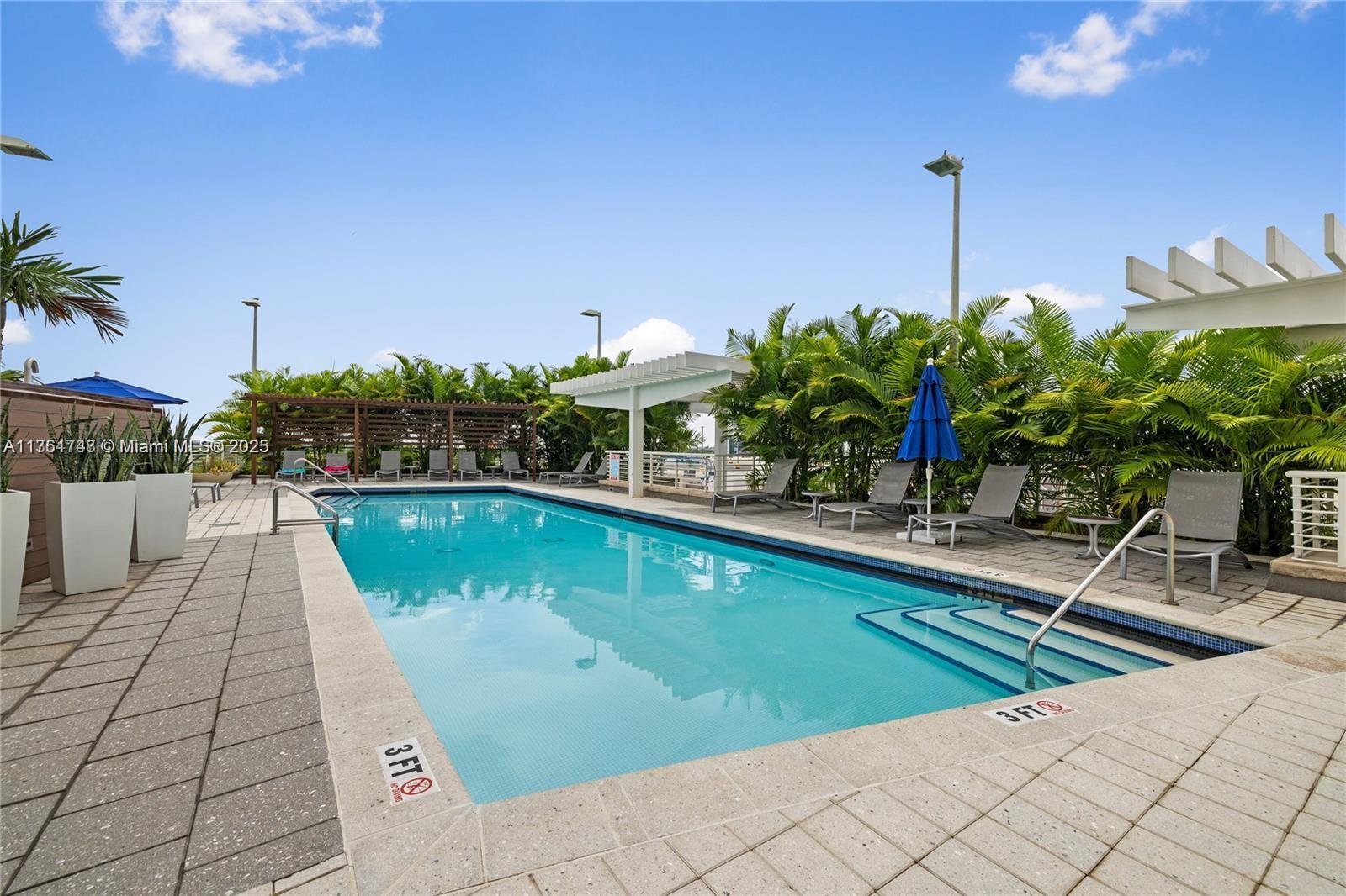 MIDBLOCK MIAMI CONDO - Residential