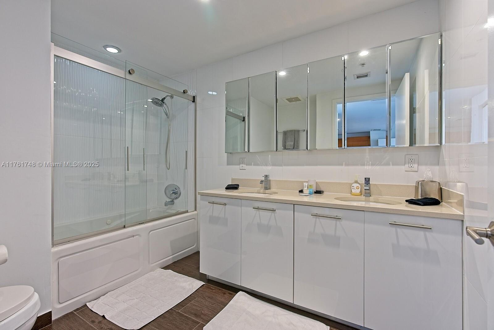 MIDBLOCK MIAMI CONDO - Residential