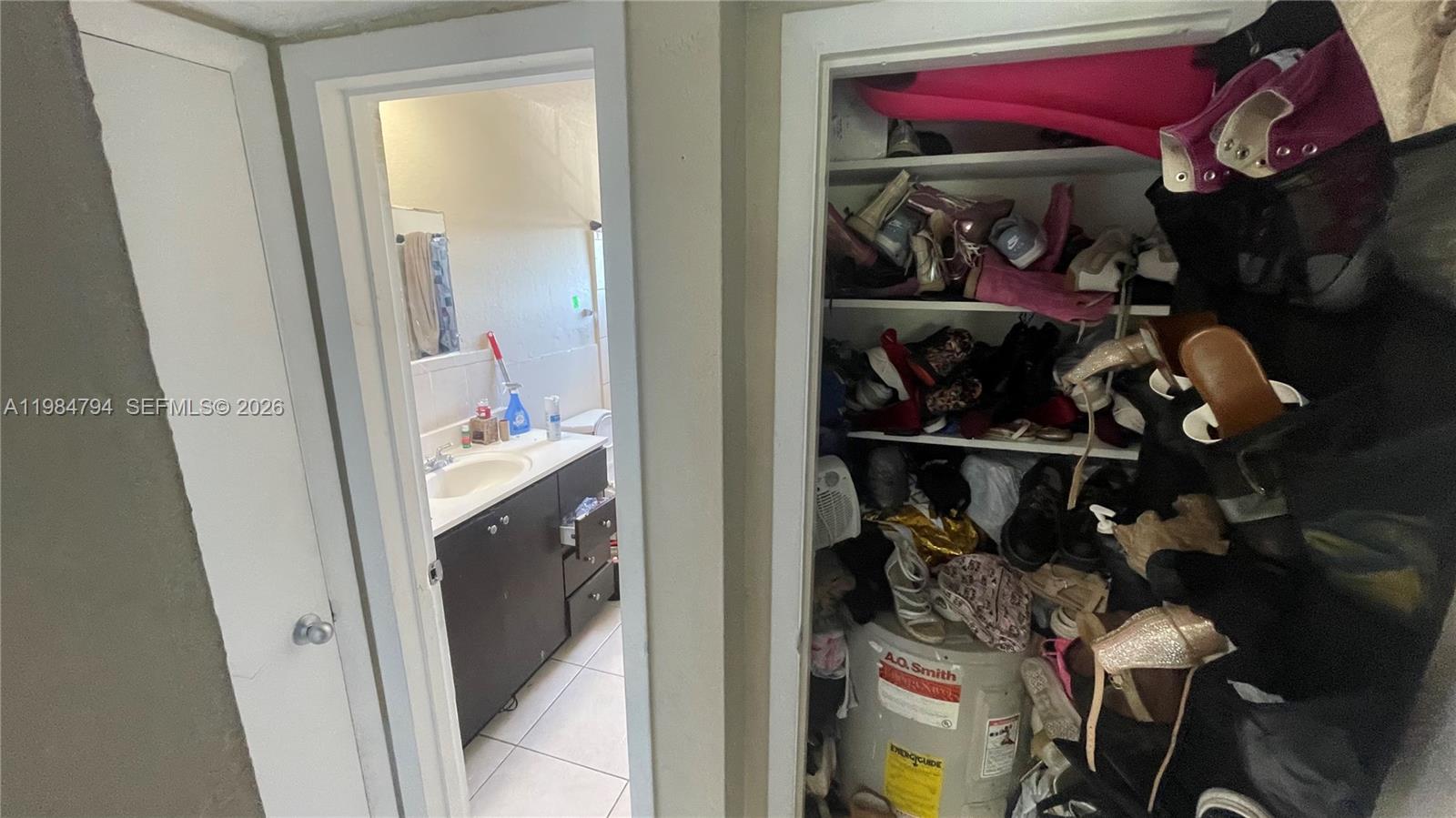 THE WHITE HOUSE CONDO - Residential