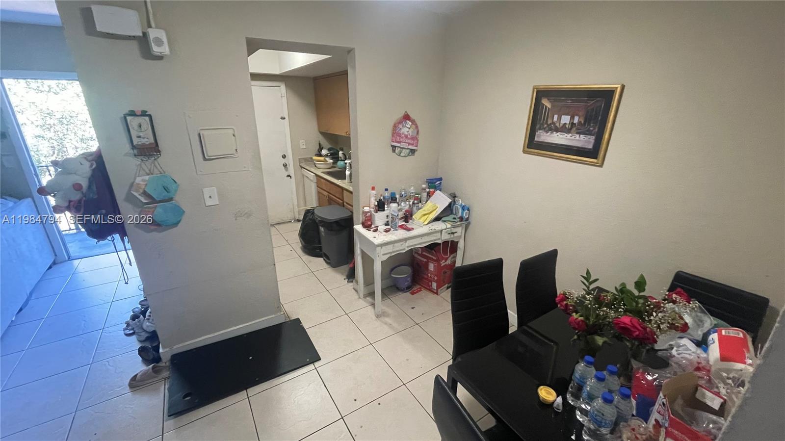 THE WHITE HOUSE CONDO - Residential