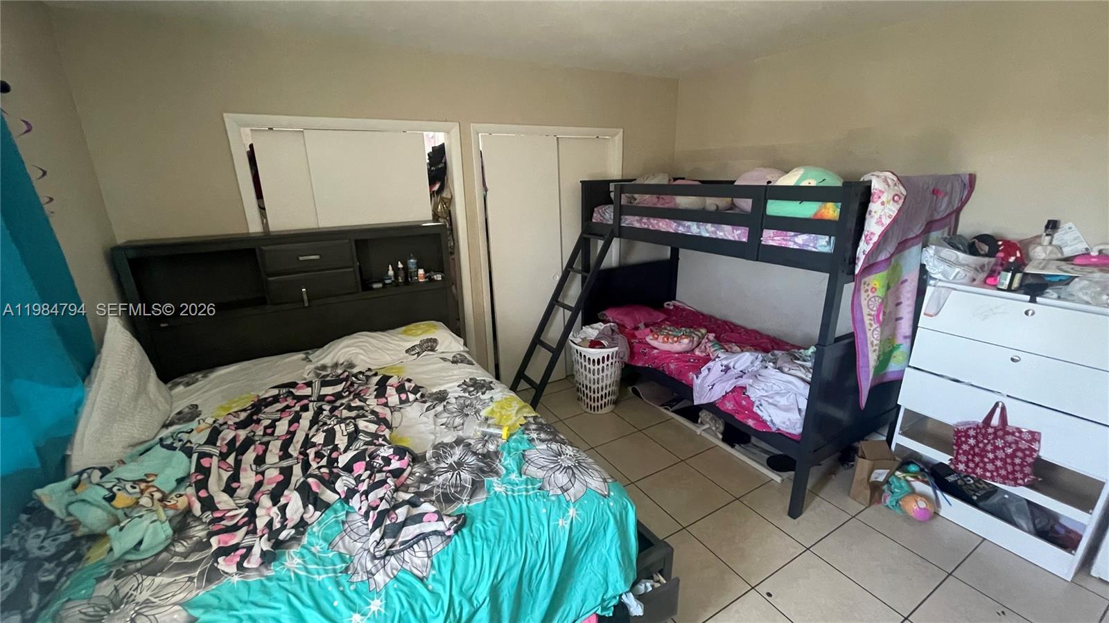 THE WHITE HOUSE CONDO - Residential