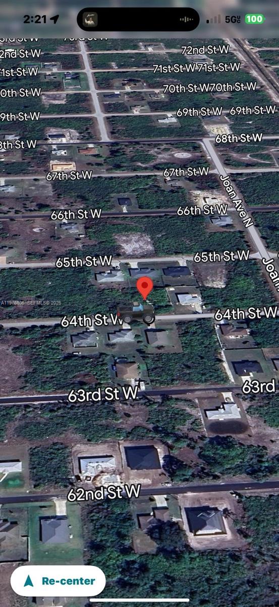 Main image without alt text