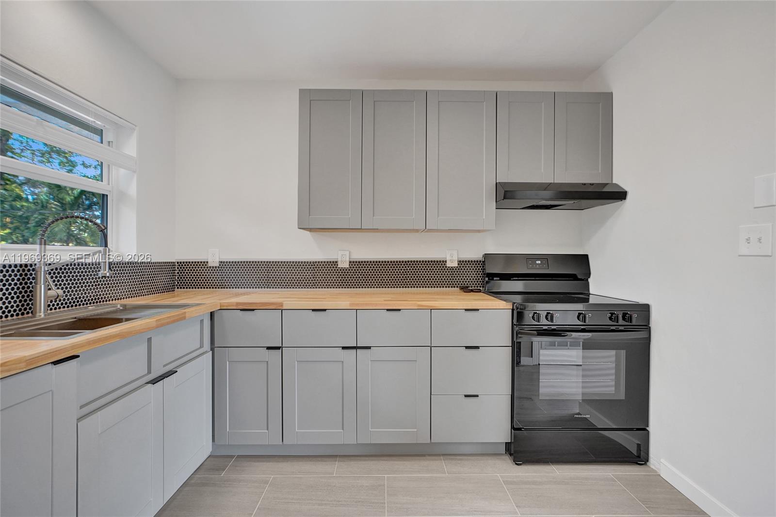 NORTH DANIA HEIGHTS - Residential Income