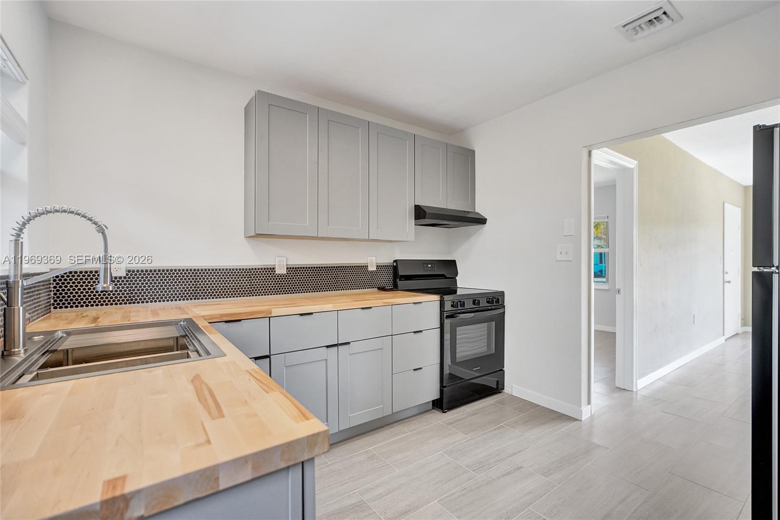 NORTH DANIA HEIGHTS - Residential Income