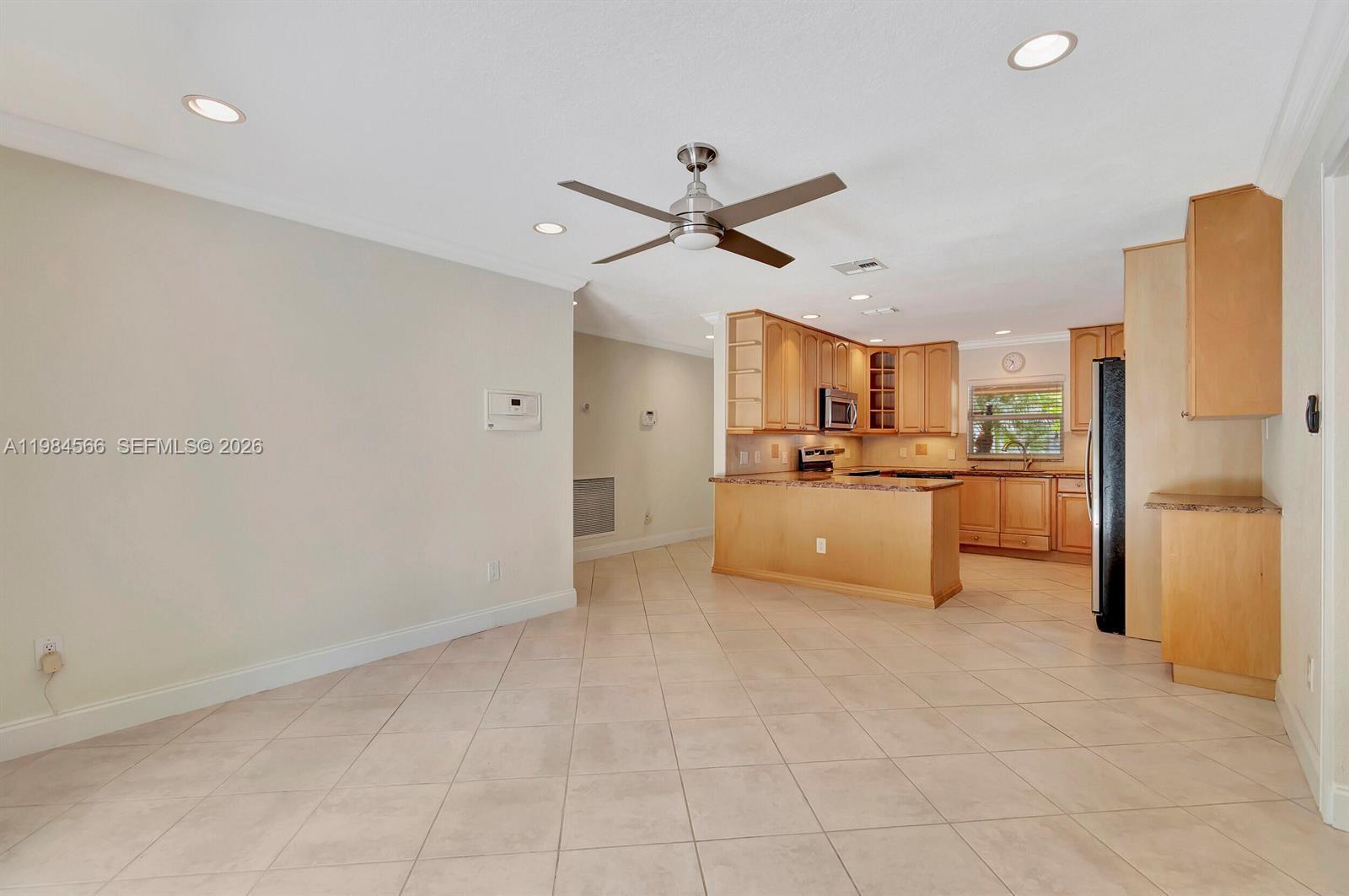 UNIVERSITY PARK COUNTRY C - Residential