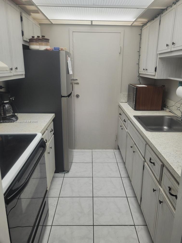 Property for Sale at 900 Ne 18th Ave 205, Fort Lauderdale, Broward County, Florida - Bedrooms: 2 
Bathrooms: 1  - $265,000