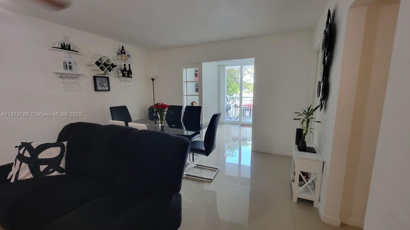 HARBOUR POINTE OF MIAMI C - Residential
