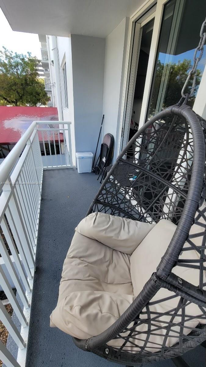 HARBOUR POINTE OF MIAMI C - Residential