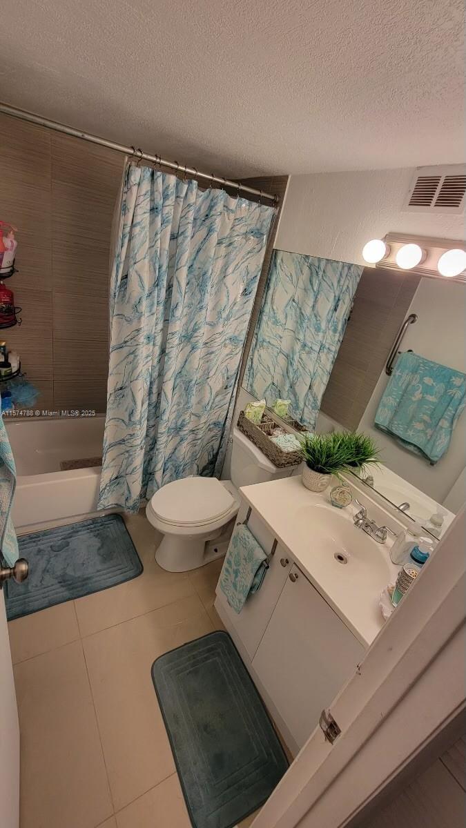 HARBOUR POINTE OF MIAMI C - Residential