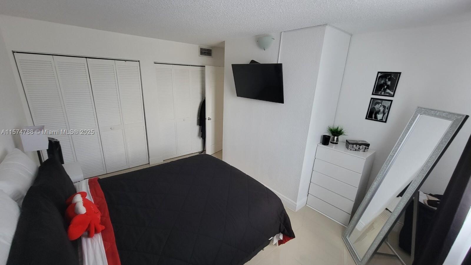 HARBOUR POINTE OF MIAMI C - Residential