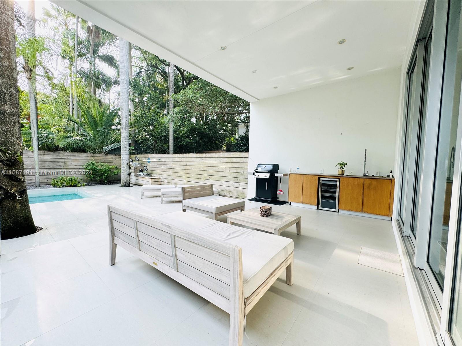 2977 BRIDGEPORT CONDO - Residential