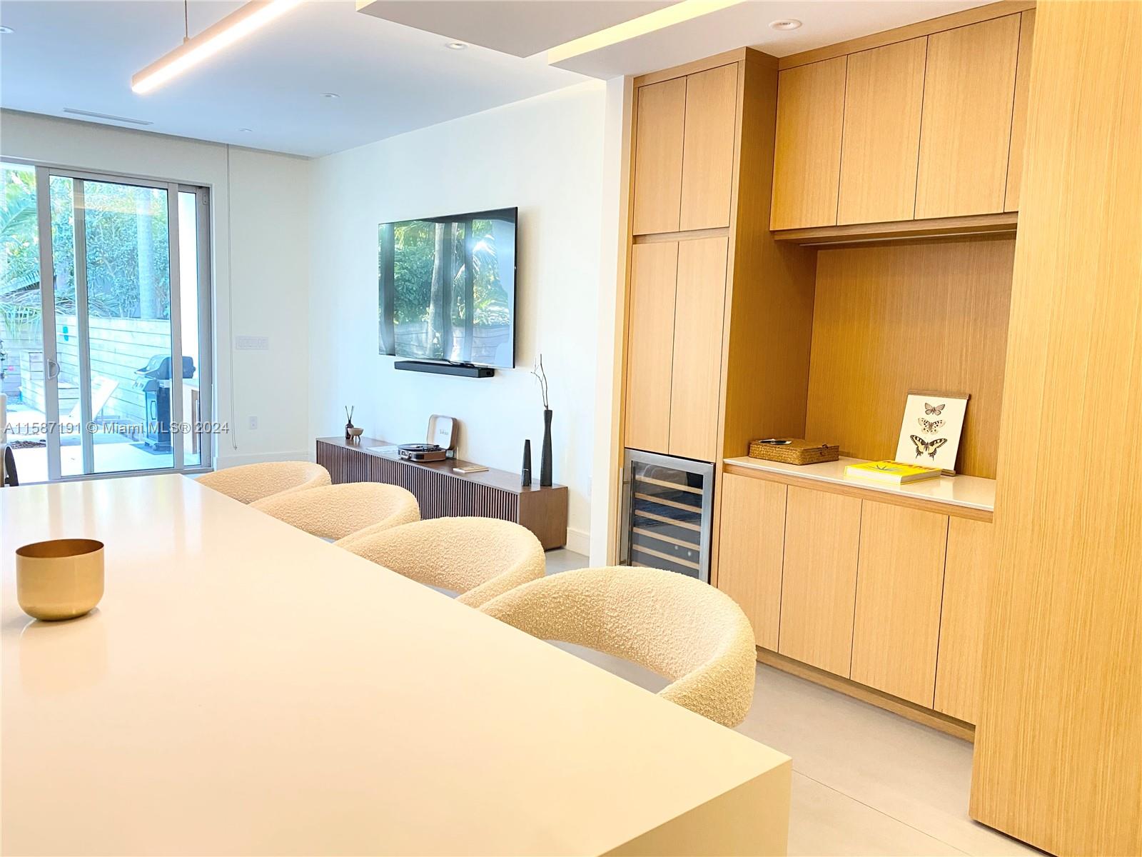 2977 BRIDGEPORT CONDO - Residential