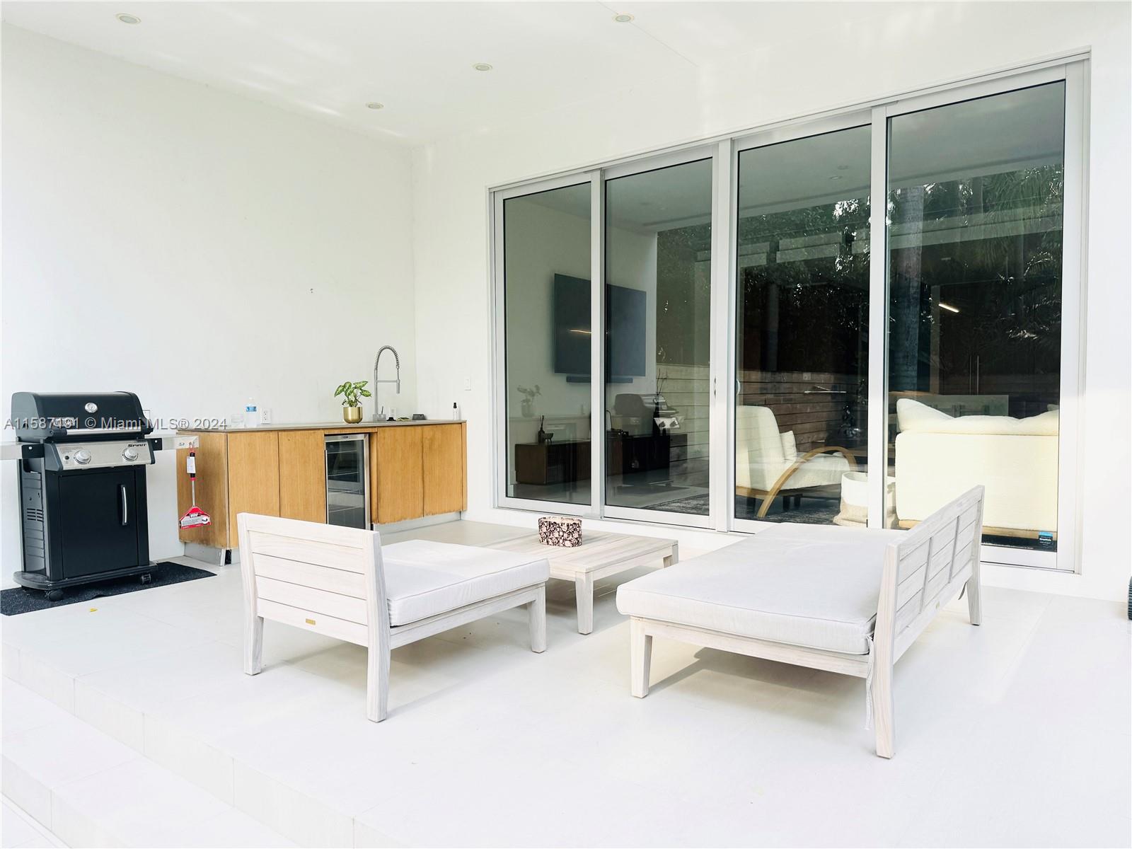 2977 BRIDGEPORT CONDO - Residential