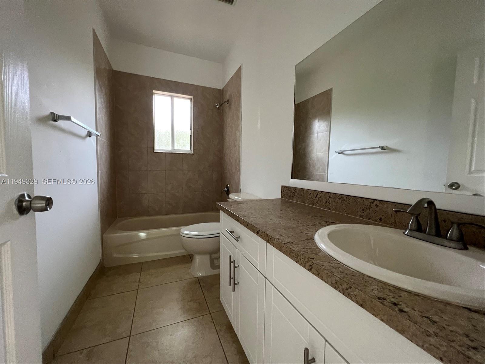 EMILIOS PLACE AT OASIS - Residential