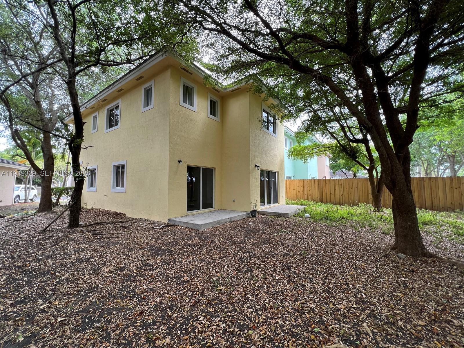 EMILIOS PLACE AT OASIS - Residential