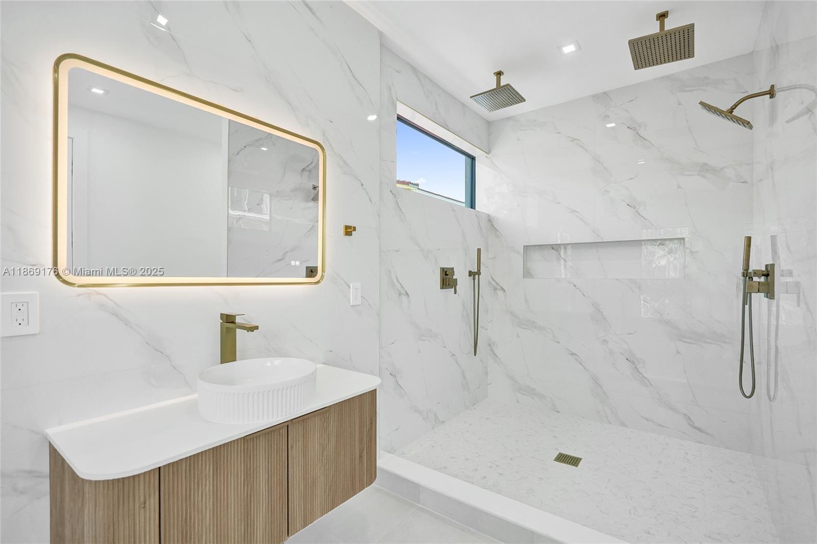 LIVERMORE ESTATES - Residential