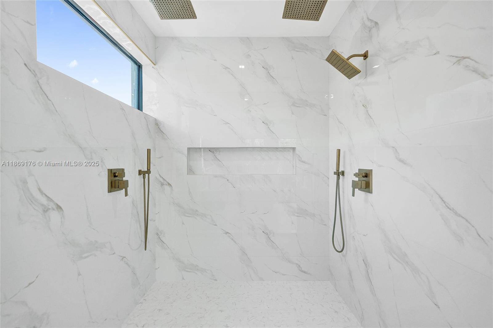 LIVERMORE ESTATES - Residential