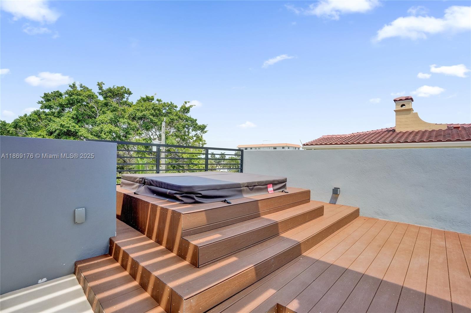 LIVERMORE ESTATES - Residential