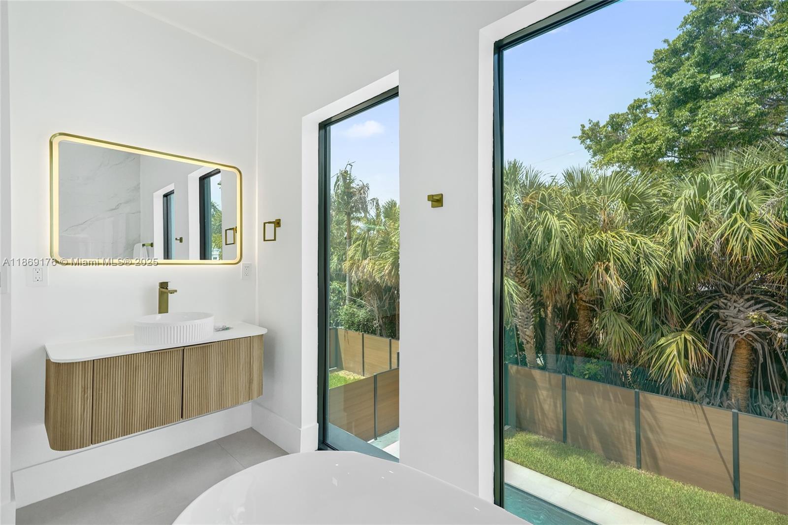 LIVERMORE ESTATES - Residential